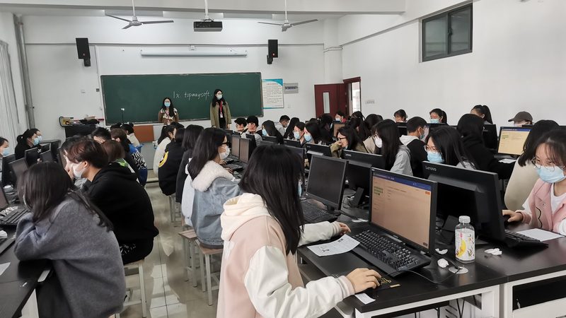 选择测评供应商时，首先要关注其测评工具的可靠性。可靠的测评工具应具备以下特点：